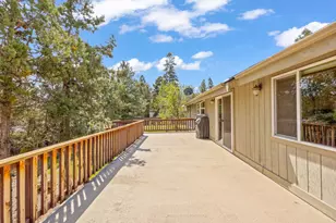 2236 NE Meadow Ln, Bend, OR 97701 - Photo 36