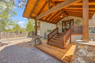 2236 NE Meadow Ln, Bend, OR 97701 - Photo 6