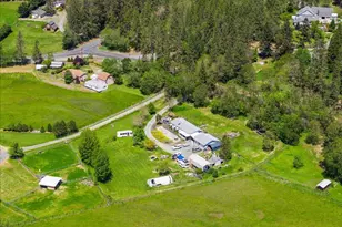 2447 Stringer Gap Rd, Grants Pass, OR 97527 - Photo 34