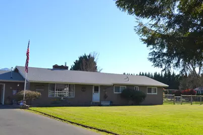 2821 S River Road, Grants Pass, OR 97527 - Photo 2