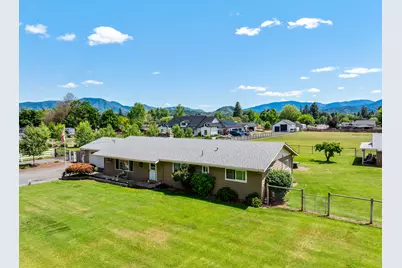 2821 S River Road, Grants Pass, OR 97527 - Photo 1