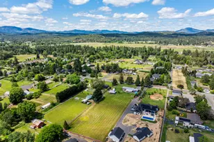 2821 S River Rd, Grants Pass, OR 97527 - Photo 50