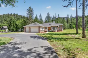 459 Savage Creek Rd, Grants Pass, OR 97527 - Photo 2