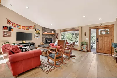 19563 Apache Road, Bend, OR 97702 - Photo 8