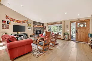 19563 Apache Rd, Bend, OR 97702 - Photo 8
