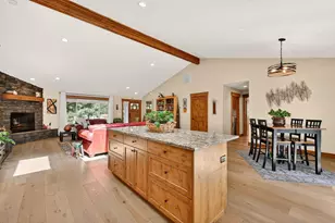 19563 Apache Rd, Bend, OR 97702 - Photo 10
