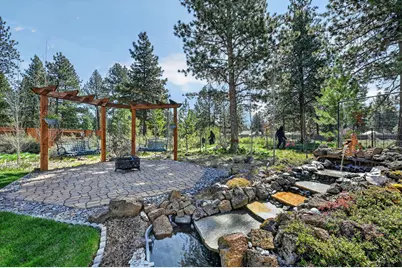 19563 Apache Road, Bend, OR 97702 - Photo 38