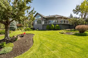 1938 Osprey Dr, Redmond, OR 97756 - Photo 2