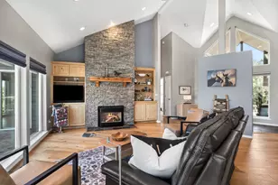 1938 Osprey Dr, Redmond, OR 97756 - Photo 8