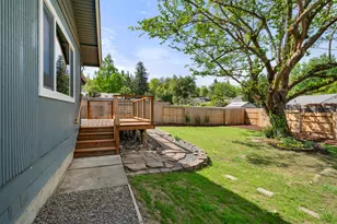 567 N Stoneham, Medford, OR 97504 - Photo 24