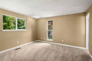 567 N Stoneham, Medford, OR 97504 - Photo 16