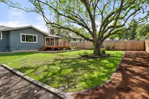 567 N Stoneham, Medford, OR 97504 - Photo 28
