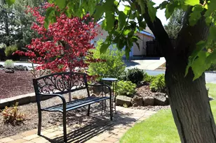 2410 NE Buckwheat Ct, Bend, OR 97701 - Photo 30