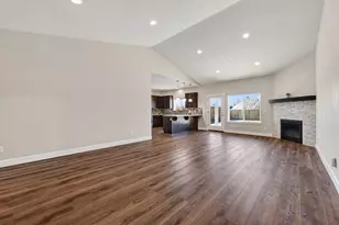 4946 SW Zenith Ave, Redmond, OR 97756 - Photo 8