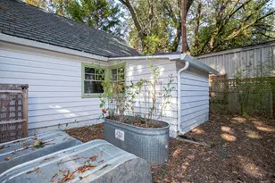 719 NW 3rd St, Grants Pass, OR 97526 - Photo 52