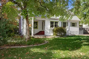 719 NW 3rd St, Grants Pass, OR 97526 - Photo 46