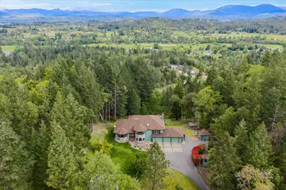 944 Sleepy Hollow Loop, Grants Pass, OR 97527 - Photo 2