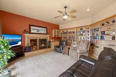 944 Sleepy Hollow Loop, Grants Pass, OR 97527 - Photo 14