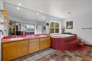 944 Sleepy Hollow Loop, Grants Pass, OR 97527 - Photo 18