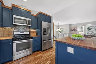 1213 SE Teakwood Dr, Bend, OR 97702 - Photo 14