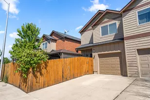 7665 24th St, White City, OR 97503 - Photo 8