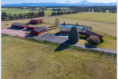 18075 Fadjur Lane, Sisters, OR 97759 - Photo 2
