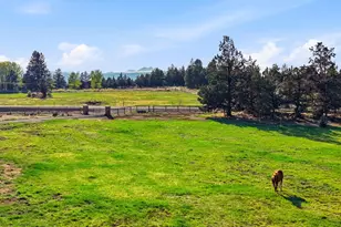 61280 Larsen Rd, Bend, OR 97702 - Photo 48