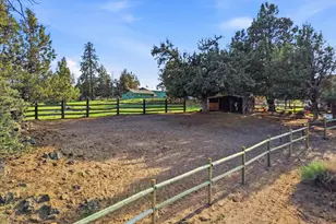 61280 Larsen Rd, Bend, OR 97702 - Photo 32