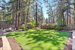 1961 SW Knoll Ave, Bend, OR 97702 - Photo 4