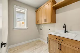 3352 Viewpoint Dr, Medford, OR 97504 - Photo 22