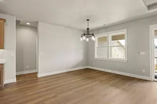 3352 Viewpoint Dr, Medford, OR 97504 - Photo 14