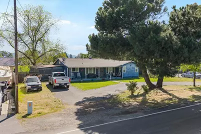 835 Cherry Street, Medford, OR 97501 - Photo 10
