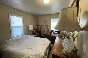 835 Cherry St, Medford, OR 97501 - Photo 8