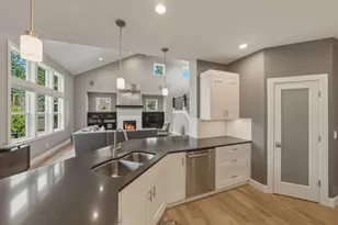 19158 NW Chiloquin Dr, Bend, OR 97703 - Photo 14