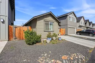 240 NW 30th St, Redmond, OR 97756 - Photo 36