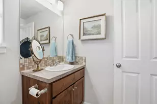 240 NW 30th St, Redmond, OR 97756 - Photo 16