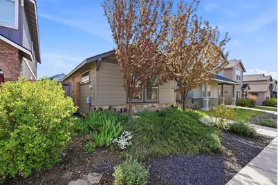 240 NW 30th Street, Redmond, OR 97756 - Photo 24