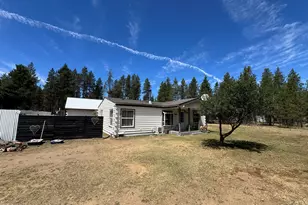 54655 Husky Ln, Bend, OR 97707 - Photo 2