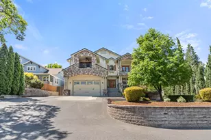 597 Pierce Rd, Medford, OR 97504 - Photo 6