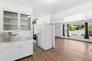 444 NE 12th St, Grants Pass, OR 97526 - Photo 10