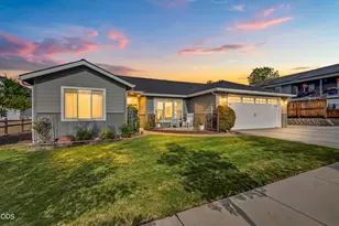 46 Terra Linda, Eagle Point, OR 97524 - Photo 2