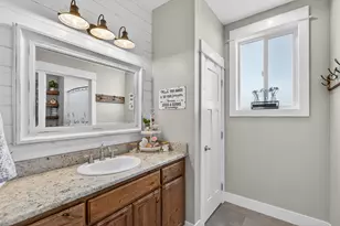 46 Terra Linda, Eagle Point, OR 97524 - Photo 20