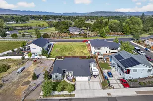 46 Terra Linda, Eagle Point, OR 97524 - Photo 40