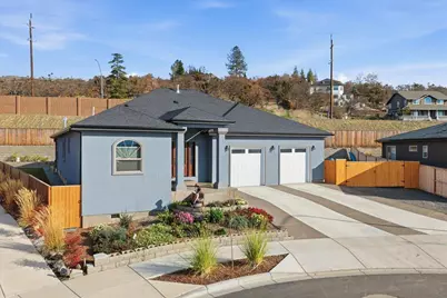 2802 High Cedars Lane, Medford, OR 97504 - Photo 2