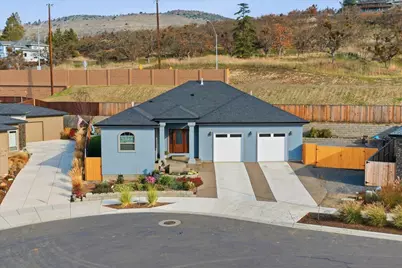 2802 High Cedars Lane, Medford, OR 97504 - Photo 6