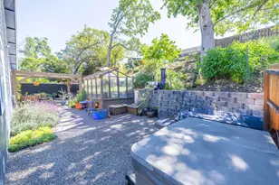 251 Christopher Way, Talent, OR 97540 - Photo 26