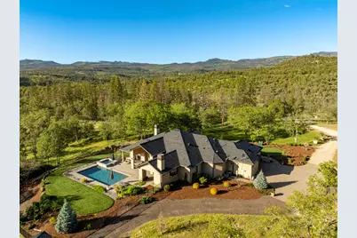 1884 S Obenchain Road, Eagle Point, OR 97524 - Photo 6