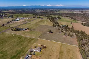 20900 SW Young Ave, Bend, OR 97703 - Photo 60