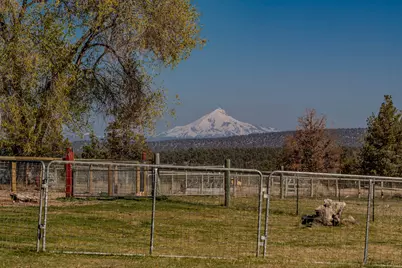 20900 SW Young Avenue, Bend, OR 97703 - Photo 38