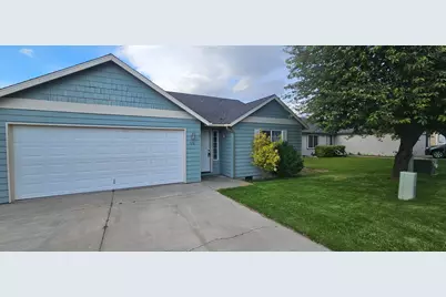 578 NE Marigold Street, Madras, OR 97741 - Photo 1